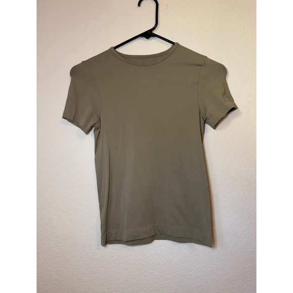 SKIMS Tops - SKIMS Soft Smoothing Seamless T-Shirt Olive M/M